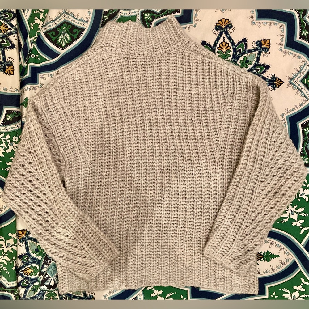 Express chunky knit silver sweater medium - Picture 2 of 4